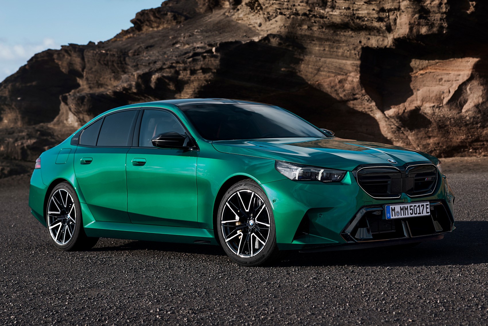 Yeni BMW M5, 727 Beygir Gücüyle Sahneye Çıkıyor Yeni BMW M5, 727 Beygir Gücüyle Sahneye Çıkıyor